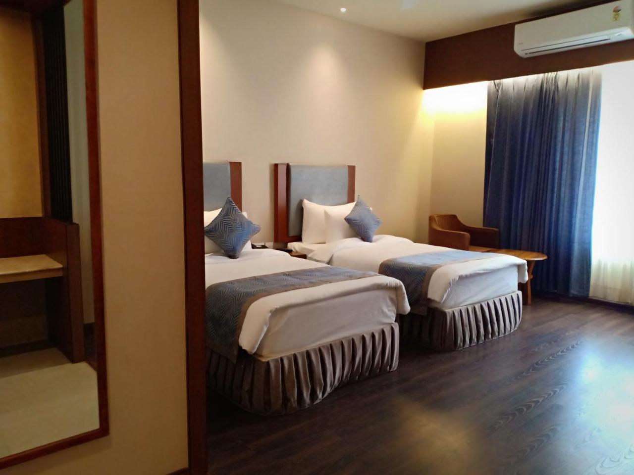 Pipul Padmaja Premium Hotel Bhubaneswar Dış mekan fotoğraf