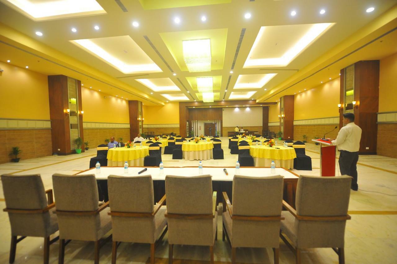 Pipul Padmaja Premium Hotel Bhubaneswar Dış mekan fotoğraf