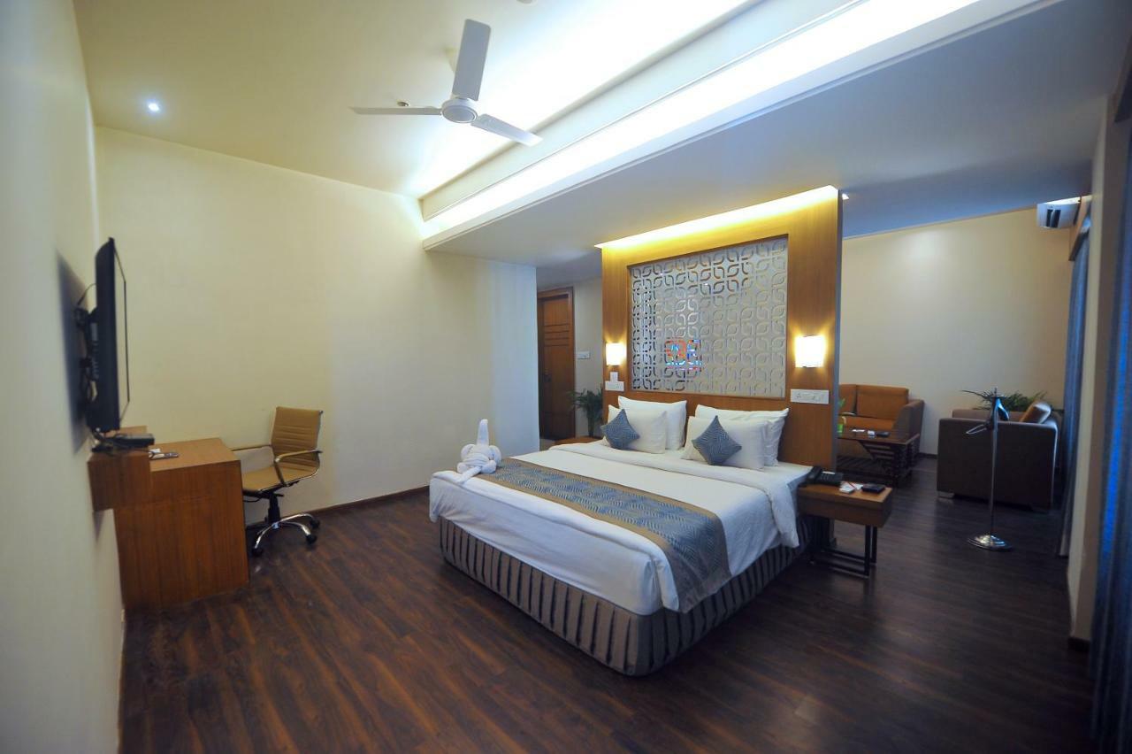 Pipul Padmaja Premium Hotel Bhubaneswar Dış mekan fotoğraf